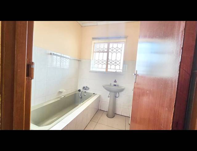 3 BEDROOM HOUSE FOR SALE IN SESHEGO